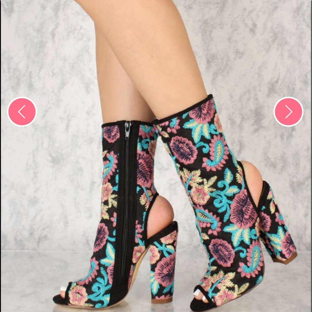 New Paisley Open Toe Booties - Picture 4 of 4